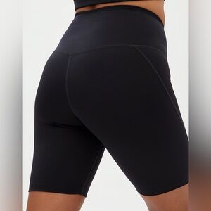 NWT✨Girlfriend Collective Black High Rise Bike Shorts with Pockets Size XS